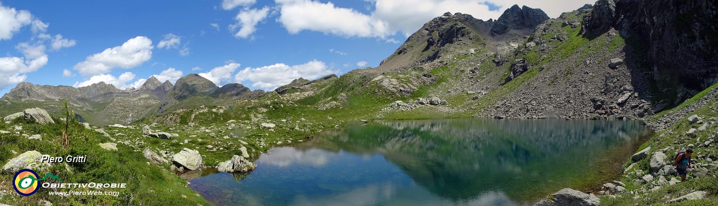 44 Lago dei Curiosi (2112 m).jpg